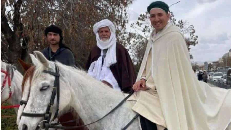 على ظهر الخيل: الإسبان يعيدون إحياء طريق الحج الأندلسي في رحلة مضنية على ظهر الخيل: الإسبان يعيدون إحياء طريق الحج الأندلسي في رحلة مضنية