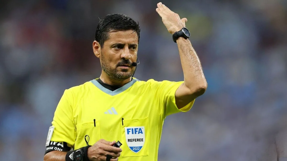 علي رضا فغاني يُدير مباراة الأهلي وإنتر ميامي في افتتاح كأس العالم للأندية علي رضا فغاني يُدير مباراة الأهلي وإنتر ميامي في افتتاح كأس العالم للأندية