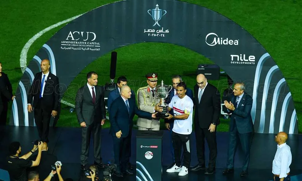 عمرو أدهم: كأس مصر تميزت بتنافس نزيه وطبيعي، لكن أحداثاً غير جديرة بالاهتمام صرفتنا عن تقدير عبد الشافي. عمرو أدهم: كأس مصر تميزت بتنافس نزيه وطبيعي، لكن أحداثاً غير جديرة بالاهتمام صرفتنا عن تقدير عبد الشافي.