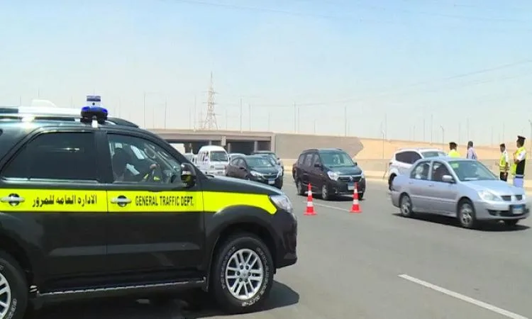 عمليات تفتيش مكثفة على الطرق للتحقق من السائقين المتعاطين للمواد المخدرة عمليات تفتيش مكثفة على الطرق للتحقق من السائقين المتعاطين للمواد المخدرة