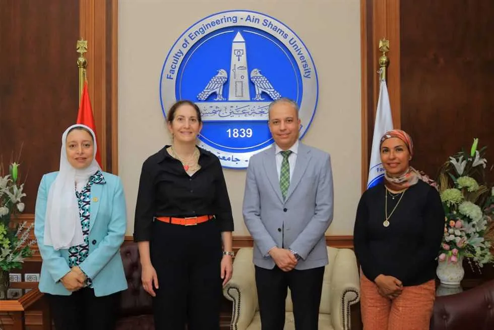 عميد كلية الهندسة في جامعة عين شمس يرحب بمساعد نائب رئيس جامعة بنسلفانيا الأمريكية عميد كلية الهندسة في جامعة عين شمس يرحب بمساعد نائب رئيس جامعة بنسلفانيا الأمريكية
