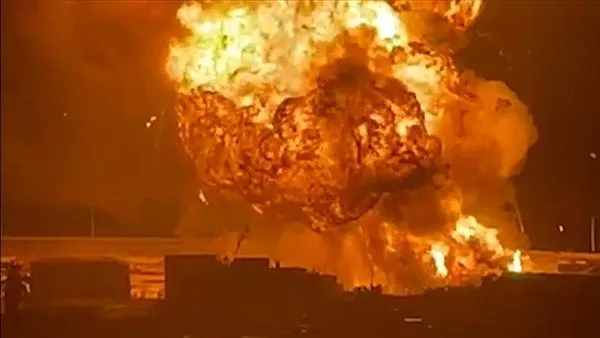 عناوين عبرية: سماع انفجارات في تل أبيب والقدس نتيجة للصواريخ الإيرانية عناوين عبرية: سماع انفجارات في تل أبيب والقدس نتيجة للصواريخ الإيرانية