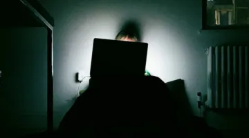 عنوان مقلق: مرضى نفسيون يحصلون على معلومات خطيرة من ChatGPT