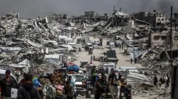 عيد غزة بدون لحم… وكيس من الدقيق حلم للنازحين الجائعين