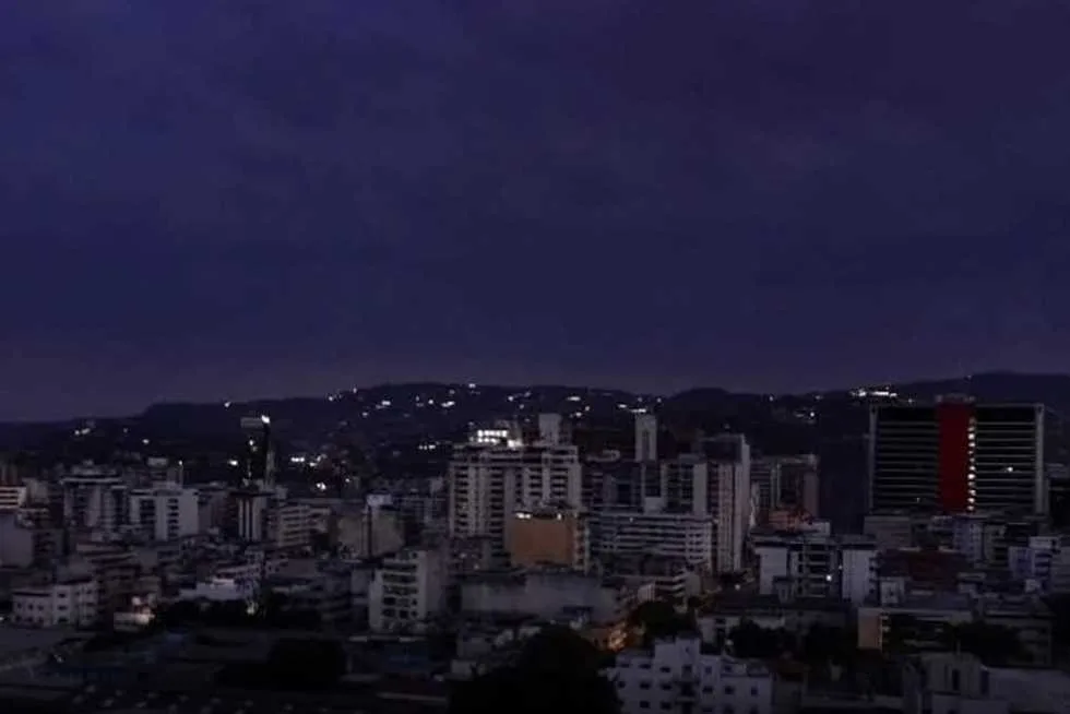 غارة روسية تؤدي إلى انقطاع الكهرباء في العاصمة الأوكرانية كييف غارة روسية تؤدي إلى انقطاع الكهرباء في العاصمة الأوكرانية كييف