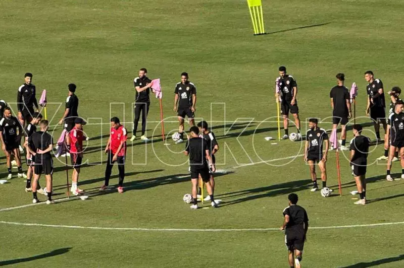 غموض حول التشكيل المحتمل.. يلا كورة يكشف كيف حافظ ريبيرو على سرية التدريب الأخير للأهلي (صور) غموض حول التشكيل المحتمل.. يلا كورة يكشف كيف حافظ ريبيرو على سرية التدريب الأخير للأهلي (صور)