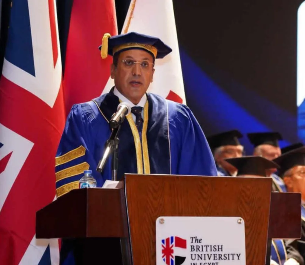 الحكومة البريطانية تمنح رئيس الجامعة البريطانية في مصر وسام الملكية MBE. الحكومة البريطانية تمنح رئيس الجامعة البريطانية في مصر وسام الملكية MBE.