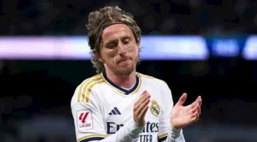 فابريزيو يكشف عن احتمال انتقال مودريتش بعد مغادرته ريال مدريد