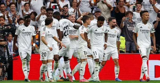 فالفيردي، نجم ريال مدريد: سنعود من الولايات المتحدة محملين بكأس المونديال. فالفيردي، نجم ريال مدريد: سنعود من الولايات المتحدة محملين بكأس المونديال.