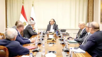 فرقة إيطالية تستعرض مستجدات «حمض النيتريك ونترات الأمونيوم»
