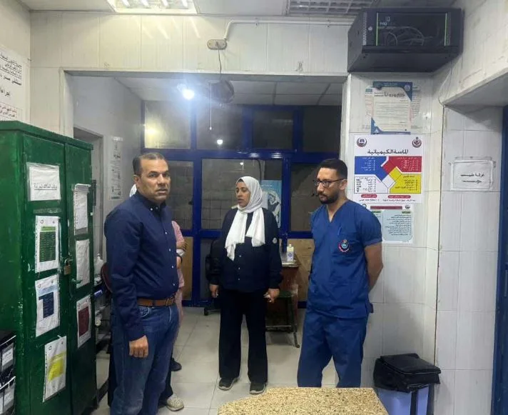 وكيل وزارة الصحة بالبحيرة يزور مستشفى الصدر في دمنهور لمراقبة سير العمل وجودة الخدمات الطبية وكيل وزارة الصحة بالبحيرة يزور مستشفى الصدر في دمنهور لمراقبة سير العمل وجودة الخدمات الطبية
