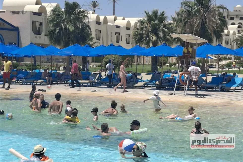 فنادق الغردقة ممتلئة بالكامل في اليوم الثاني من إجازة عيد الأضحى فنادق الغردقة ممتلئة بالكامل في اليوم الثاني من إجازة عيد الأضحى