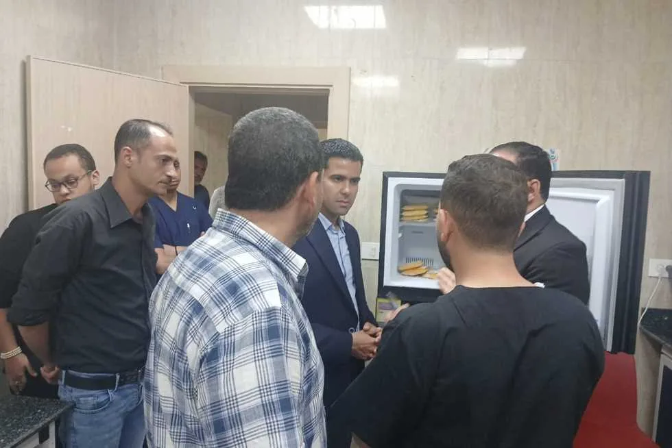 في اليوم الأول للعيد.. نائب محافظ مطروح يزور مستشفى الضبعة في اليوم الأول للعيد.. نائب محافظ مطروح يزور مستشفى الضبعة