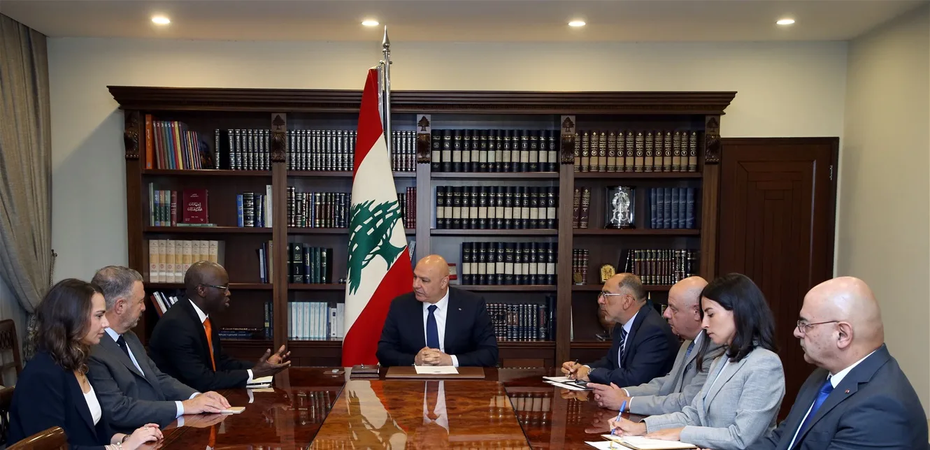 في بعبدا.. تسريع تنفيذ الإصلاحات وإعادة الإعمار بين الرئيس عون وفريق من البنك الدولي في بعبدا.. تسريع تنفيذ الإصلاحات وإعادة الإعمار بين الرئيس عون وفريق من البنك الدولي