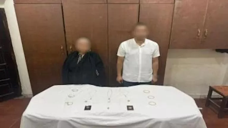في ثلاث مناطق متفرقة بالقاهرة.. القبض على لصوص الذهب والسيارات والمتاجر | صور في ثلاث مناطق متفرقة بالقاهرة.. القبض على لصوص الذهب والسيارات والمتاجر | صور