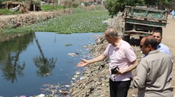 في زيارة غير متوقعة لمركز الواسطى.. السكرتير المساعد لبني سويف: فترة زمنية لتنظيف ترعة «أشمنت الشرقية»
