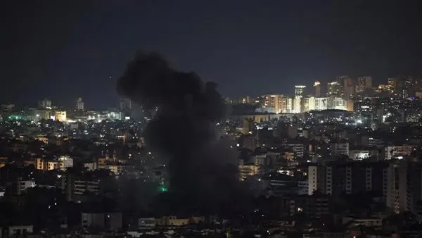 في ظل موجة نزوح واسعة، إسرائيل تنفذ أكثر من 20 غارة على الضاحية الجنوبية للعاصمة بيروت. في ظل موجة نزوح واسعة، إسرائيل تنفذ أكثر من 20 غارة على الضاحية الجنوبية للعاصمة بيروت.