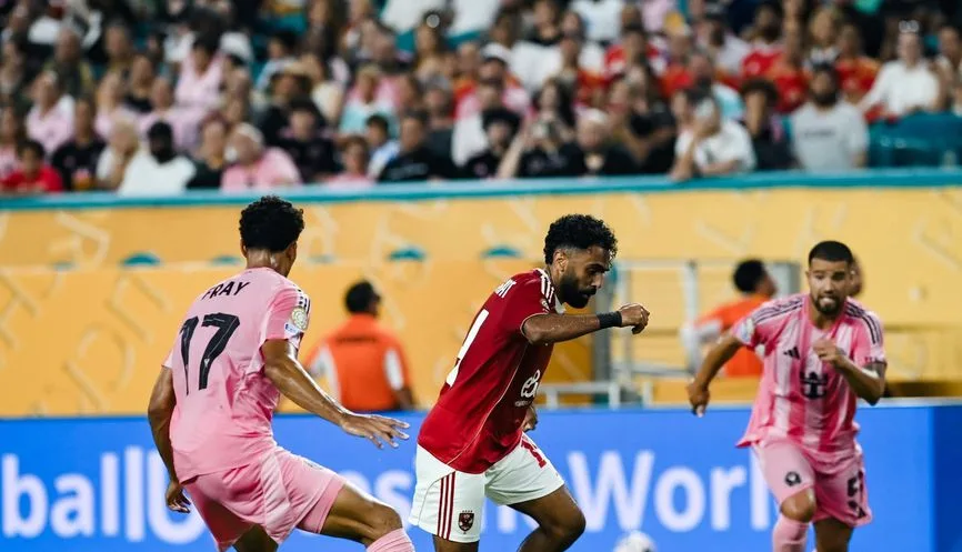 فيديو.. أبو المعاطي زكي يهاجم ثنائي الأهلي فيديو.. أبو المعاطي زكي يهاجم ثنائي الأهلي