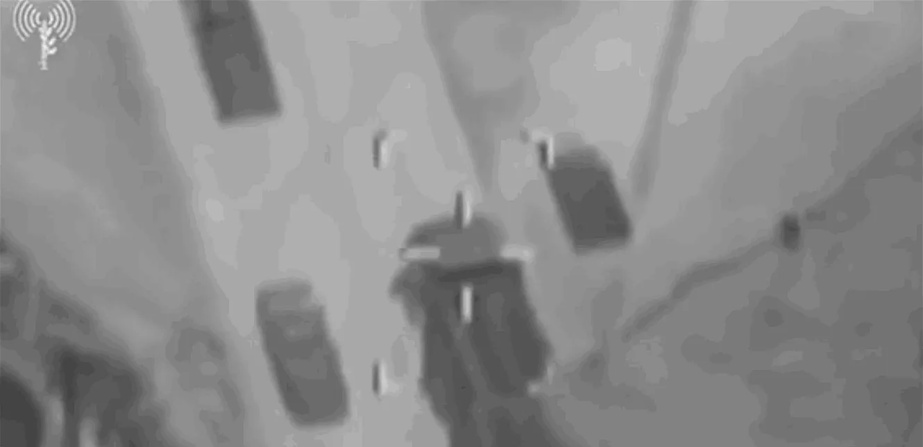 فيديو: إسرائيل تضرب شاحنة صواريخ تابعة لإيران فيديو: إسرائيل تضرب شاحنة صواريخ تابعة لإيران