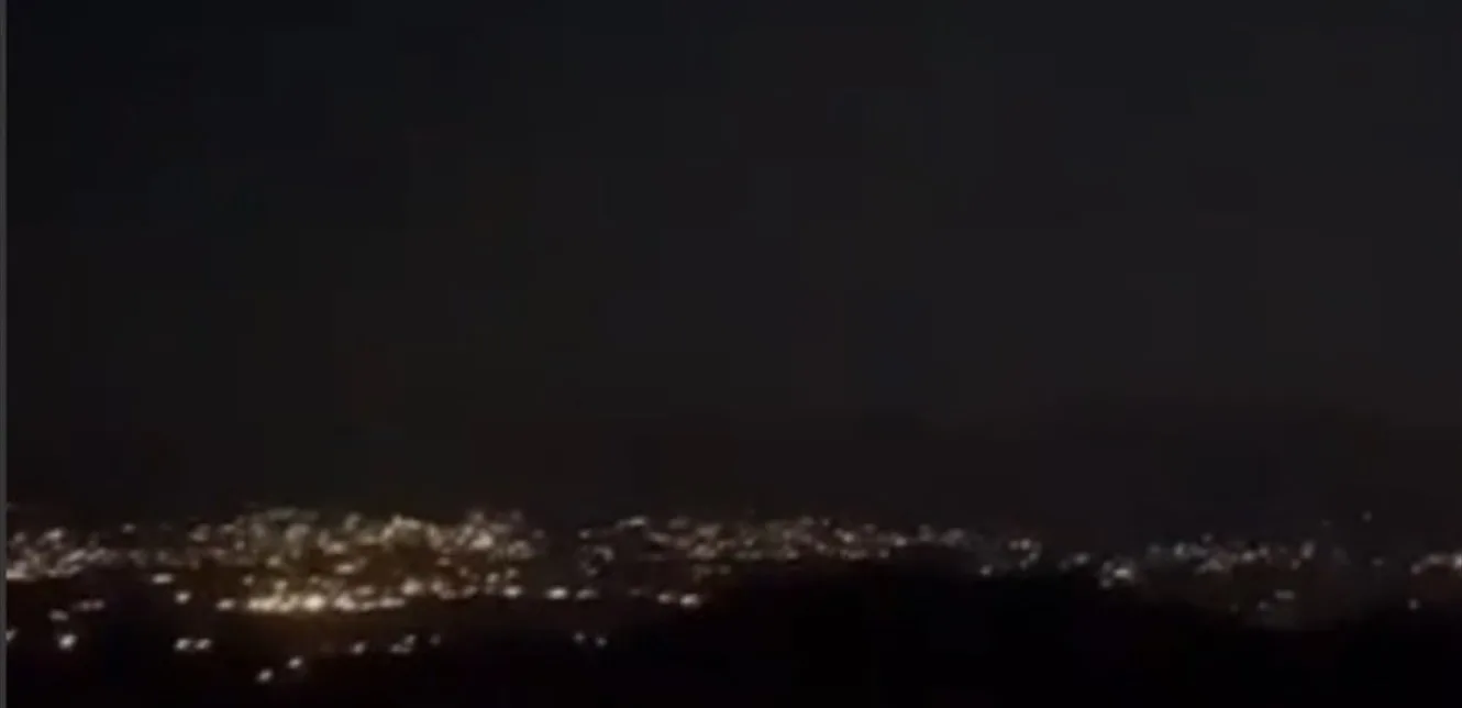 فيديو: سقوط صاروخ إيراني في البقاع ليلاً دون تسجيل إصابات فيديو: سقوط صاروخ إيراني في البقاع ليلاً دون تسجيل إصابات