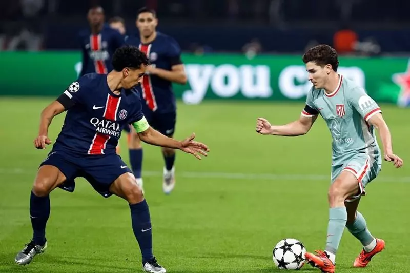 فيفا يكشف عن طاقم حكام الـVAR لمباراة باريس ضد أتلتيكو في كأس العالم للأندية فيفا يكشف عن طاقم حكام الـVAR لمباراة باريس ضد أتلتيكو في كأس العالم للأندية