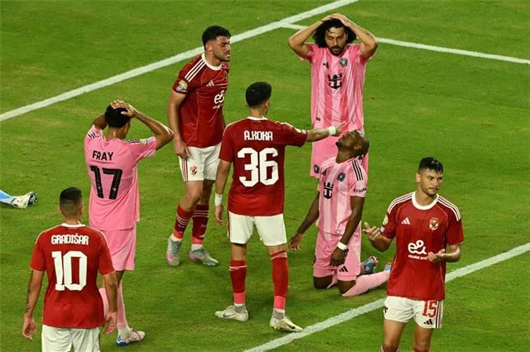 فيليبي ميلو ينبه إنتر ميامي بعد تعادل الأهلي: بالميراس سيفوز عليكم بخماسية! فيليبي ميلو ينبه إنتر ميامي بعد تعادل الأهلي: بالميراس سيفوز عليكم بخماسية!