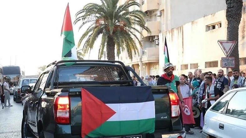 قافلة الثبات تصل إلى ليبيا في انتظار إذن دخول مصر قافلة الثبات تصل إلى ليبيا في انتظار إذن دخول مصر