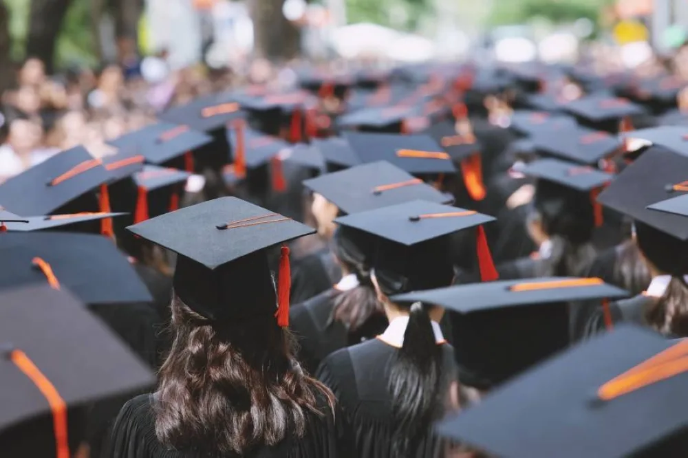 قبل اتخاذ قرارك بشأن الجامعة: 10 كليات مشهورة تعاني من ارتفاع معدل البطالة بين خريجيها قبل اتخاذ قرارك بشأن الجامعة: 10 كليات مشهورة تعاني من ارتفاع معدل البطالة بين خريجيها