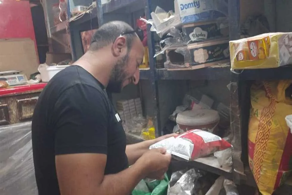 قبل العيد.. confiscation of 38 kilograms of food unfit for consumption in Minya. قبل العيد.. confiscation of 38 kilograms of food unfit for consumption in Minya.