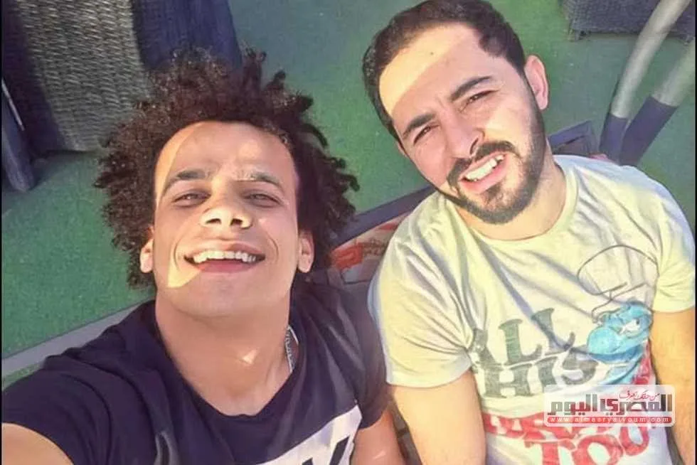 قبل رحيله مع «حذيفة».. «محمود» يشارك تفاصيل لحظات الرعب والانفجار في خط الغاز بطريق الواحات: «عيني سدت والسيارة اشتعلت» قبل رحيله مع «حذيفة».. «محمود» يشارك تفاصيل لحظات الرعب والانفجار في خط الغاز بطريق الواحات: «عيني سدت والسيارة اشتعلت»