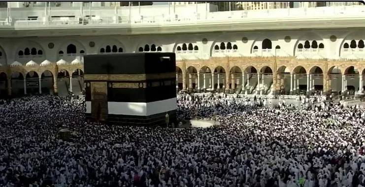 قدسية الحرم تتجاوز النزاعات: ذكريات عن أحداث مؤلمة في المسجد الحرام قدسية الحرم تتجاوز النزاعات: ذكريات عن أحداث مؤلمة في المسجد الحرام