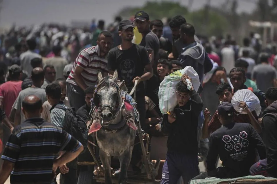 قصف إسرائيلي كثيف وإجلاء السكان من منطقة الشمال بالقطاع قصف إسرائيلي كثيف وإجلاء السكان من منطقة الشمال بالقطاع
