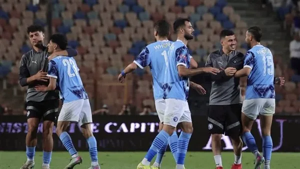 قطة تُسجل هدفاً لبيراميدز في مرمى الزمالك خلال الشوط الأول من نهائي كأس مصر قطة تُسجل هدفاً لبيراميدز في مرمى الزمالك خلال الشوط الأول من نهائي كأس مصر