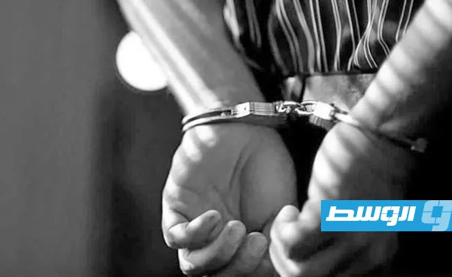 قوات أمن طرابلس: القبض على شخص مطلوب بشدة في منطقة أبو سليم قوات أمن طرابلس: القبض على شخص مطلوب بشدة في منطقة أبو سليم