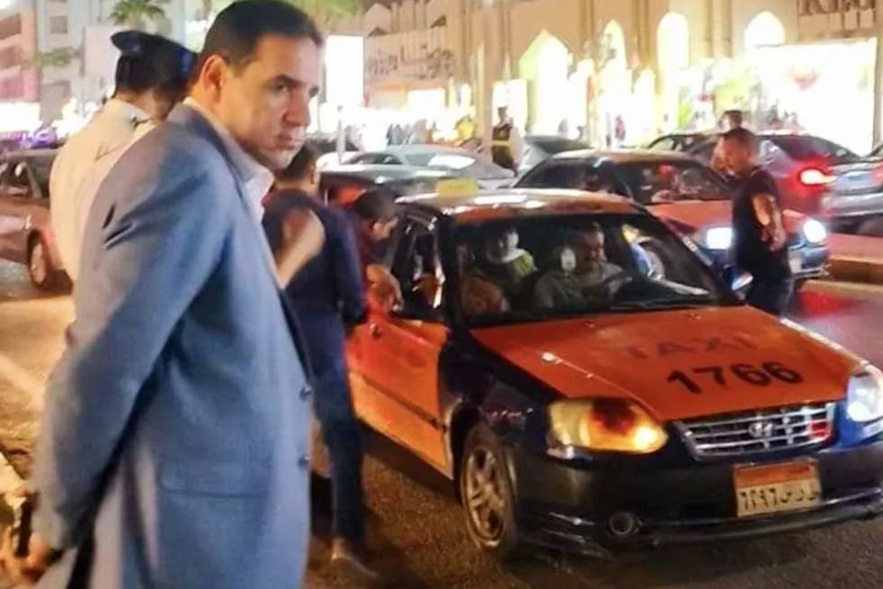 قوات الأمن في البحر الأحمر تطلق حملات شاملة لتنظيم حركة المرور ومراقبة المخالفات خلال عيد الأضحى. قوات الأمن في البحر الأحمر تطلق حملات شاملة لتنظيم حركة المرور ومراقبة المخالفات خلال عيد الأضحى.