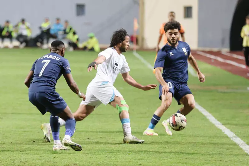كأس الرابطة: إنبي يتعادل سلبياً مع البنك الأهلي في بداية اللقاء كأس الرابطة: إنبي يتعادل سلبياً مع البنك الأهلي في بداية اللقاء