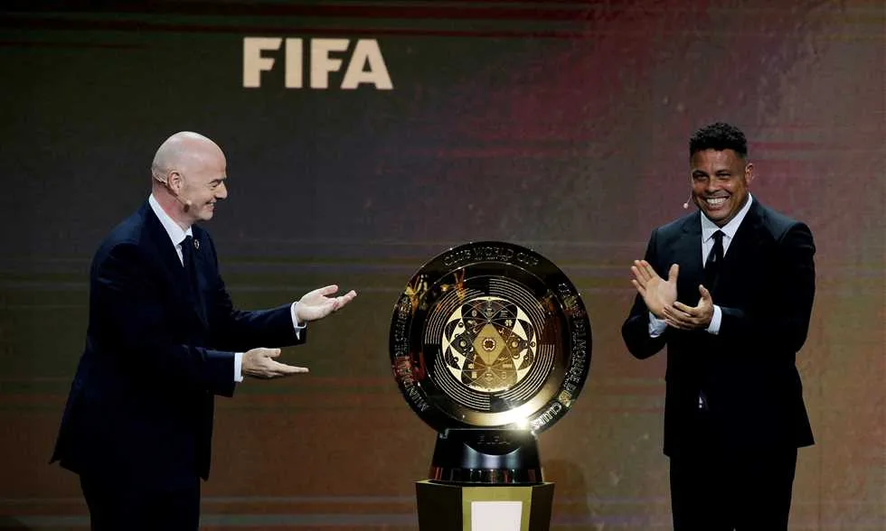 كأس العالم للأندية: السومة مع الوداد، ولاجامي مع الهلال، والترجي بلا تعاقدات جديدة كأس العالم للأندية: السومة مع الوداد، ولاجامي مع الهلال، والترجي بلا تعاقدات جديدة