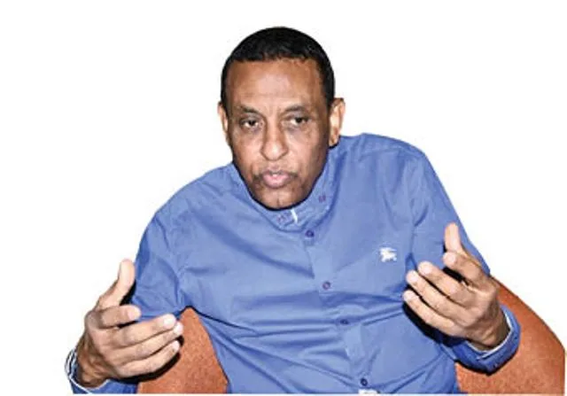 شاهد بالصور.. كامل إدريس يستمع لمشاكل المواطنين في الشوارع والأماكن العامة ببورتسودان شاهد بالصور.. كامل إدريس يستمع لمشاكل المواطنين في الشوارع والأماكن العامة ببورتسودان