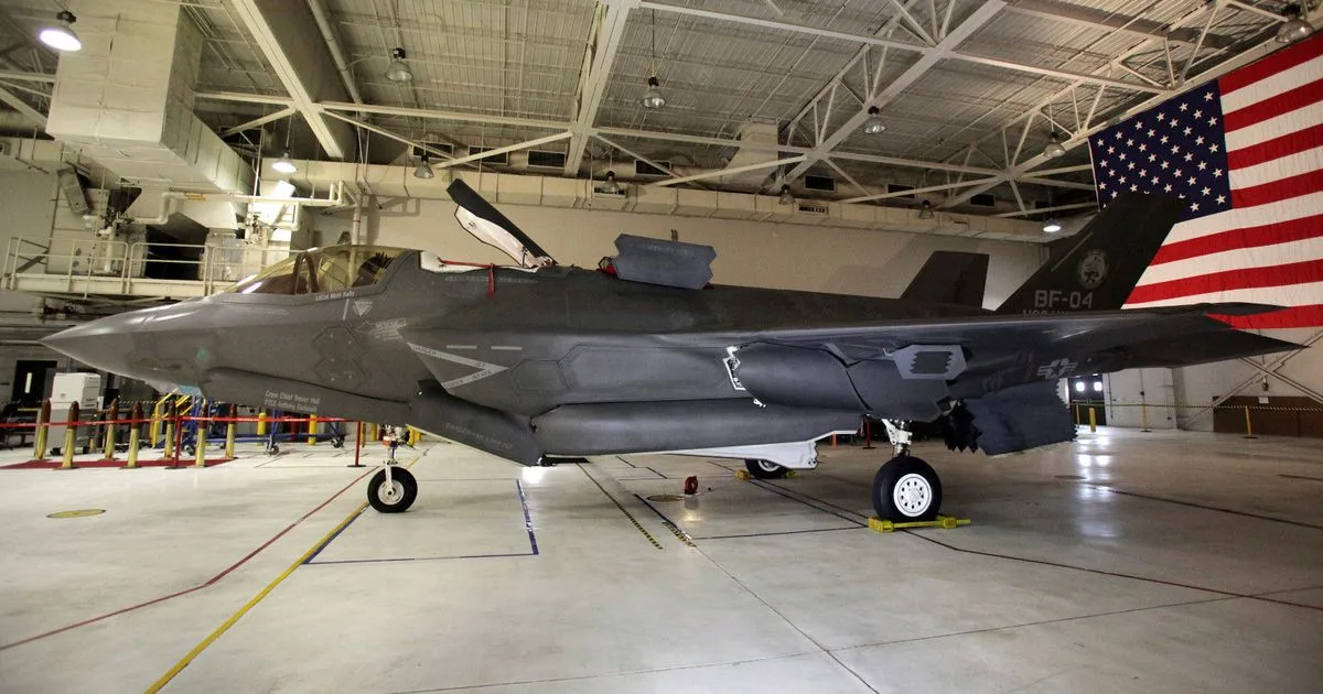 كانت محفوظة لإسرائيل فقط.. دولة عربية ستستحوذ قريباً على مقاتلات F-35 الأمريكية الشبحية. كانت محفوظة لإسرائيل فقط.. دولة عربية ستستحوذ قريباً على مقاتلات F-35 الأمريكية الشبحية.
