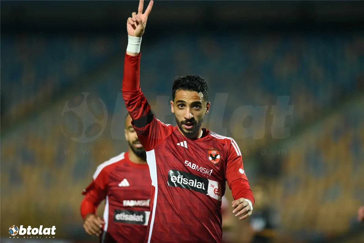 كريم فؤاد: لن يكون أداء الأهلي مفاجئًا في المونديال.. وسنعتمد على الله في مواجهة ميسي كريم فؤاد: لن يكون أداء الأهلي مفاجئًا في المونديال.. وسنعتمد على الله في مواجهة ميسي