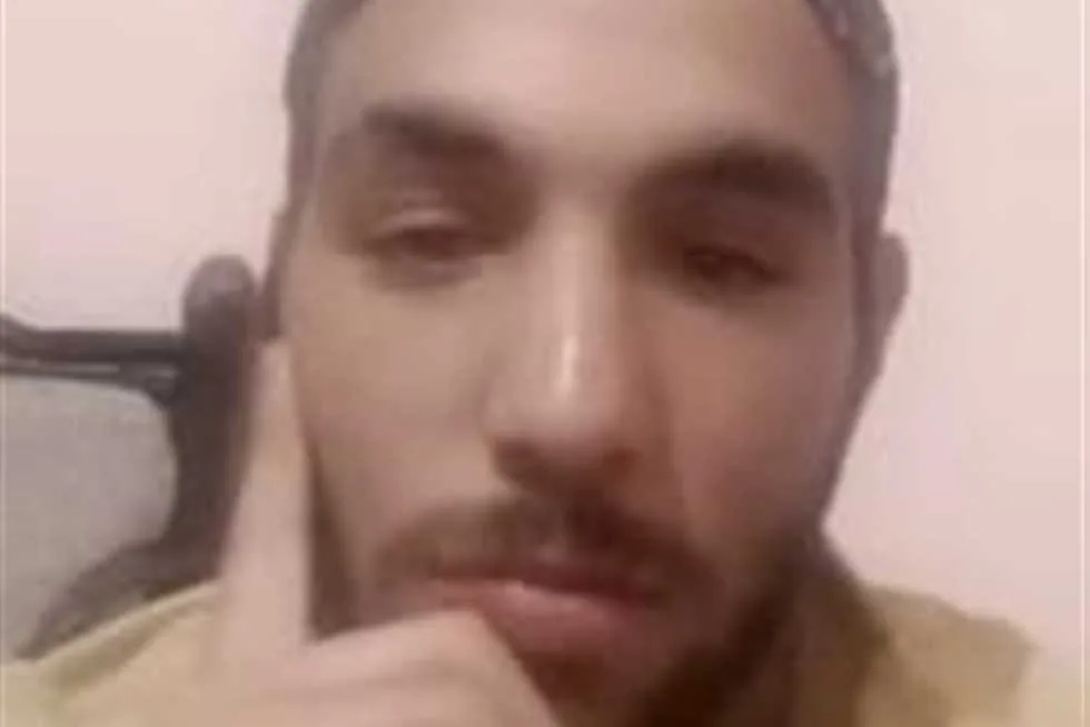 «كنت أجمع البلاستيك وأنام في الشارع».. عامل يعترف بقتل شاب في أرض اللواء بسبب خلاف حول كيس بلاستيك (تفاصيل التحقيقات) «كنت أجمع البلاستيك وأنام في الشارع».. عامل يعترف بقتل شاب في أرض اللواء بسبب خلاف حول كيس بلاستيك (تفاصيل التحقيقات)