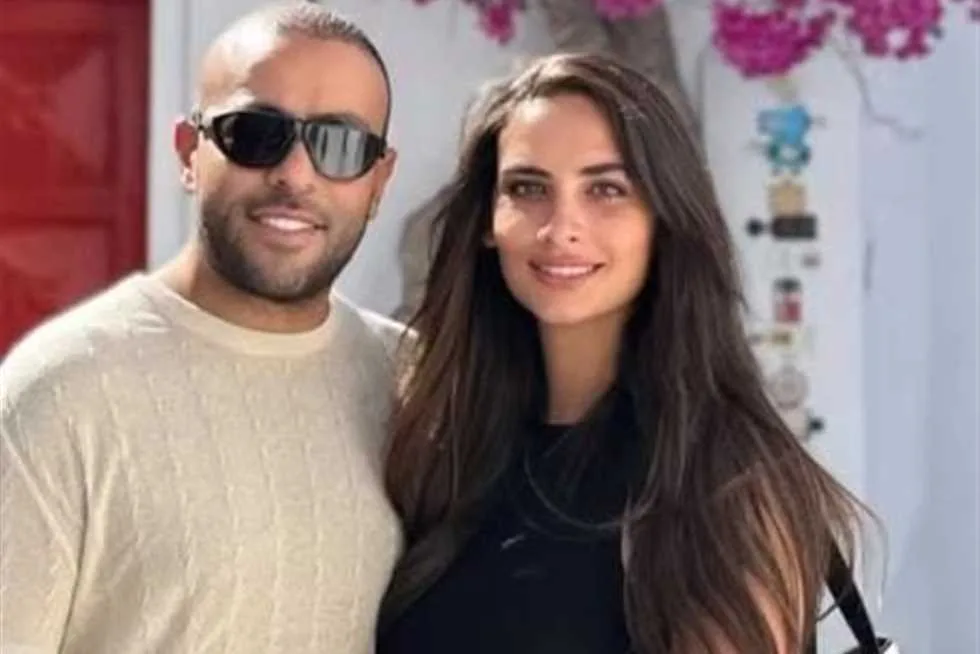 «كنت أشاهدها في الأخبار».. تامر عاشور يروي تفاصيل تعرفه على زوجته نانسي نور (فيديو) «كنت أشاهدها في الأخبار».. تامر عاشور يروي تفاصيل تعرفه على زوجته نانسي نور (فيديو)