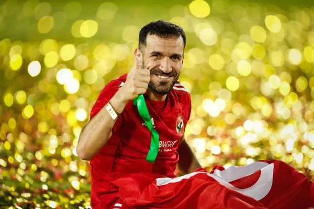 كواليس قرار علي معلول بشأن الصفقة الجديدة للأهلي قبل مغادرته القلعة الحمراء كواليس قرار علي معلول بشأن الصفقة الجديدة للأهلي قبل مغادرته القلعة الحمراء