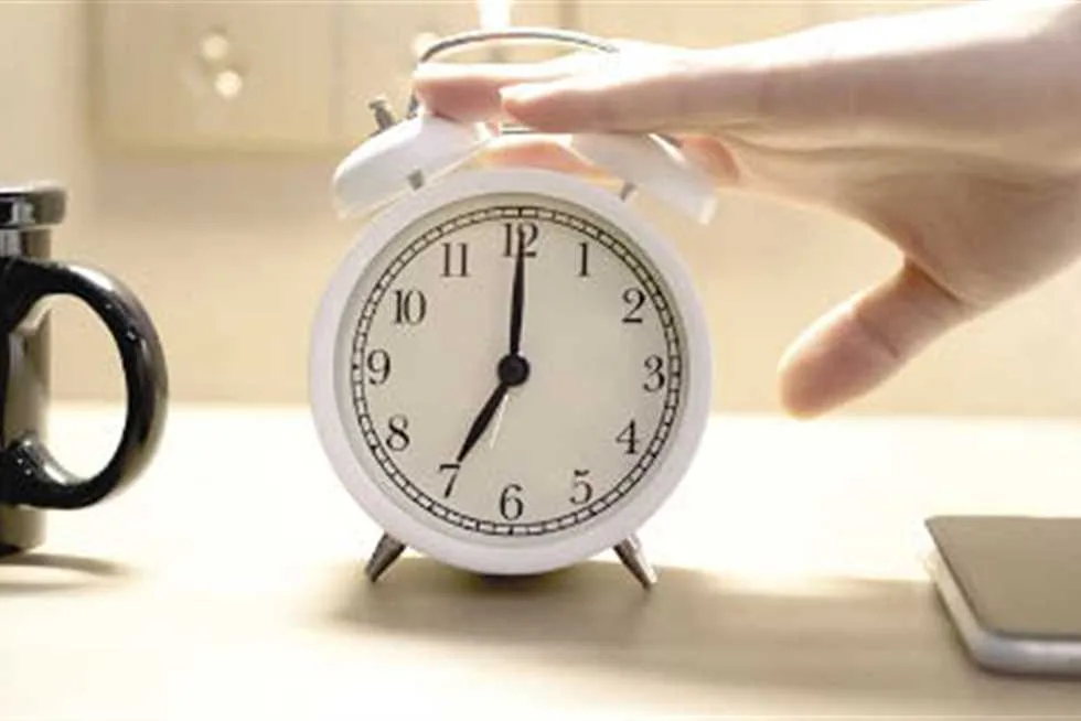 كيف يؤثر ضغط زر الغفوة كل صباح على عقلك كيف يؤثر ضغط زر الغفوة كل صباح على عقلك