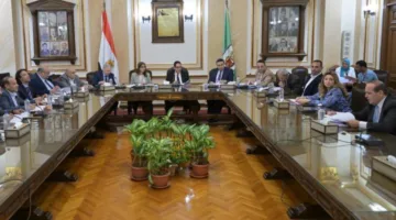 رئيس جامعة القاهرة: مراقبة الحالة الإنشائية للمرافق التعليمية وضمان استمرارية أعمال الصيانة الدورية