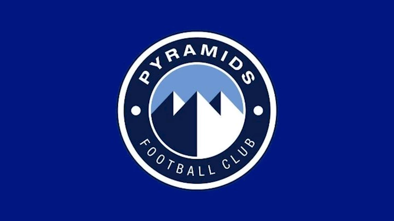 لاعب الزمالك الأسبق يرفض عرض بيراميدز لاعب الزمالك الأسبق يرفض عرض بيراميدز
