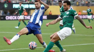 لاعب بالميراس: نُقدِّر منافسينا لكن هدفنا الدائم هو الانتصار.. وتركيزنا على مباراة الأهلي.