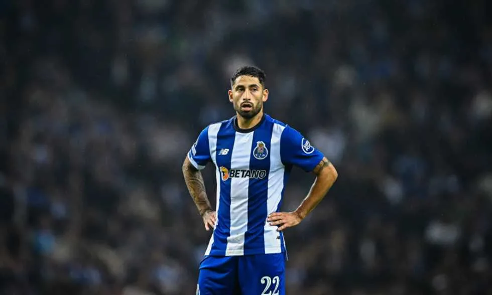 لاعب بورتو: شعرت بضعف في قدمي قبل انتهاء مباراة بالميراس.. ونسعى دائمًا لتحقيق الفوز. لاعب بورتو: شعرت بضعف في قدمي قبل انتهاء مباراة بالميراس.. ونسعى دائمًا لتحقيق الفوز.