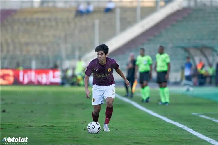 لاعب سيراميكا كليوباترا يكشف تفاصيل انضمامه المحتمل إلى الأهلي بعد كأس العالم للأندية. لاعب سيراميكا كليوباترا يكشف تفاصيل انضمامه المحتمل إلى الأهلي بعد كأس العالم للأندية.