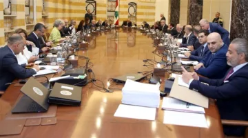 لبنان يتجنب الحرب بينما ينتظر باراك وأوروبا توجّه رسائل تحذيرية من إسرائيل